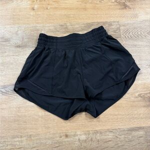 lululemon athletica Black Hotty Hot high waisted 2.5" shorts